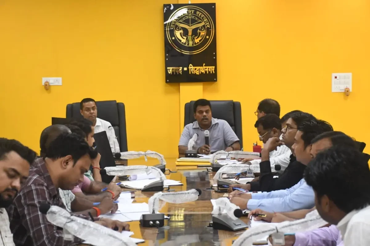 साफ-सफाई से लेकर गड्ढामुक्त सड़क तक, DM ने नगर निकायों को दी सख्त चेतावनी