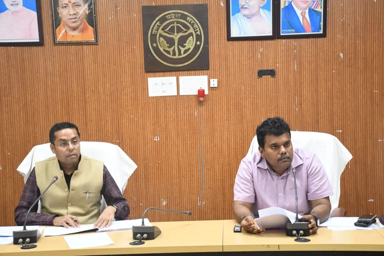 जिलाधिकारी ने तीन वर्ष पुराने राजस्व वादों के शीघ्र निस्तारण के लिए दिया निर्देश