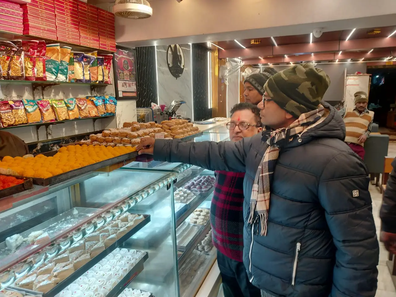 नववर्ष से पहले नौगढ़ में मिलावटी खाद्य पदार्थों पर सख्ती, हुई सघन जांच